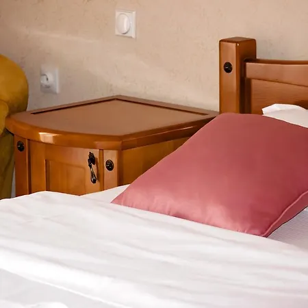 فندق Hotel Holiday
