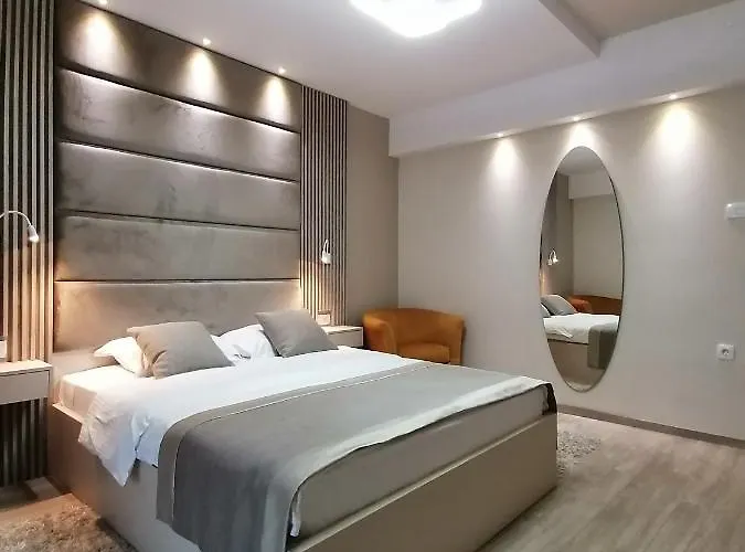 Hotel Holiday Подгориця