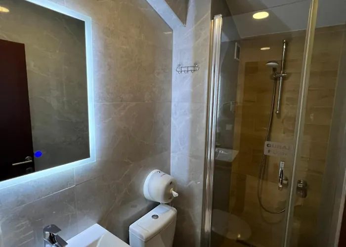 Hotel Holiday 4* Подгориця