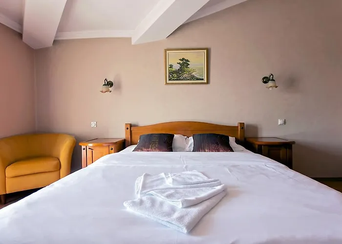 Готель Hotel Holiday 4*