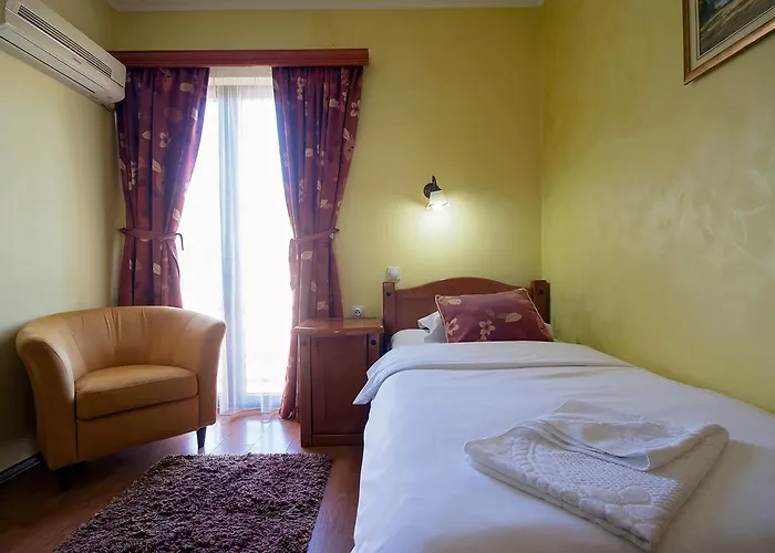 Готель Hotel Holiday Подгориця