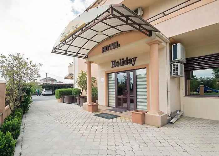 Hotel Holiday Готель Подгориця