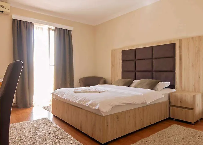 Готель Hotel Holiday Подгориця