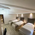 Hotel Holiday Podgorica