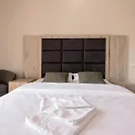 Hotel Holiday Hotel 4*