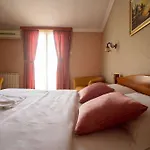 Hotel Holiday 4*