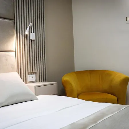 Hotel Holiday 4*