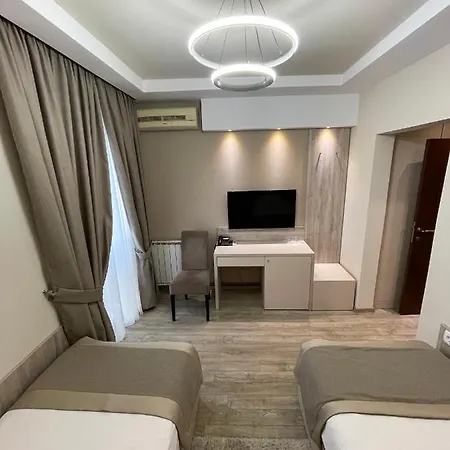Hotel Holiday 波德戈里察