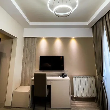 Hotel Holiday 4*