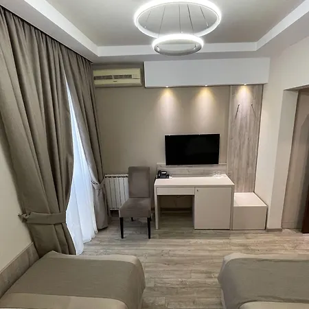 Hotel Holiday 4*