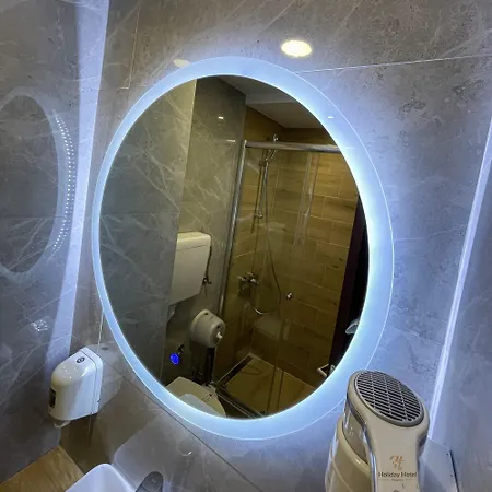Hotel Holiday 酒店 波德戈里察