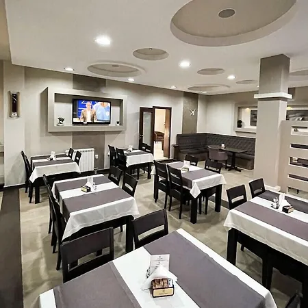 Hotel Holiday 4*