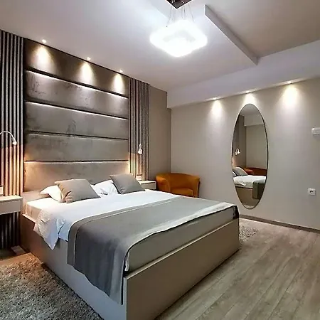 Hotel Holiday