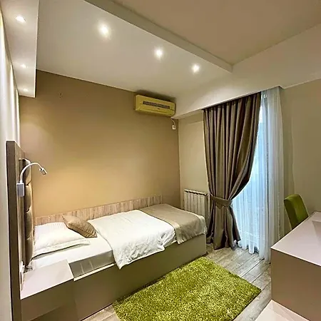 Hotel Holiday 4*