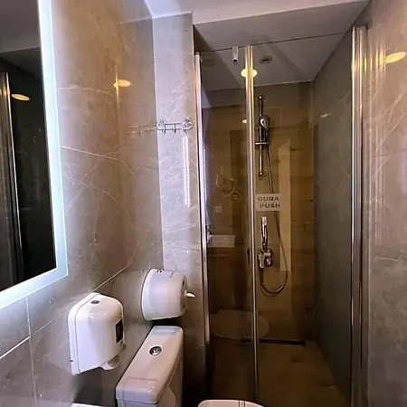 Hotel Holiday 4*