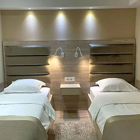 Hotel Holiday