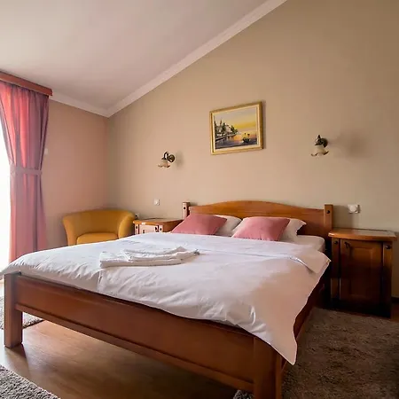 Hotel Holiday Podgorica