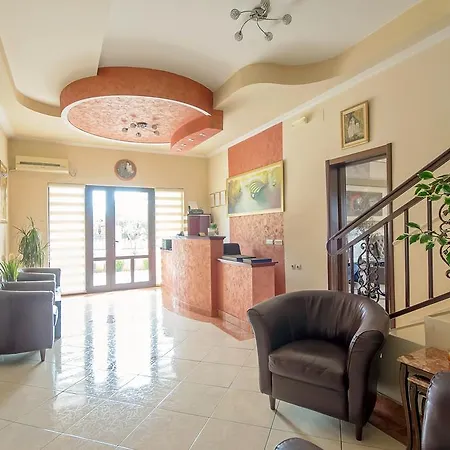 Hotel Holiday Hotel 4*