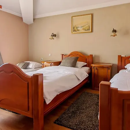 Hotel Holiday