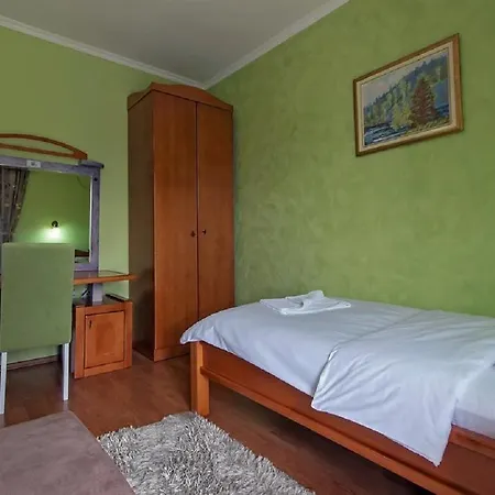 Hotel Holiday 4*
