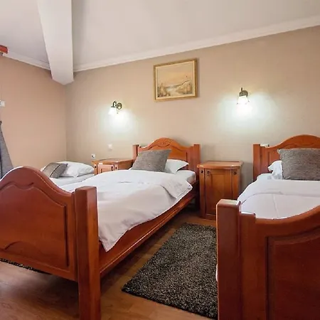 Hotel Holiday Отель 4*