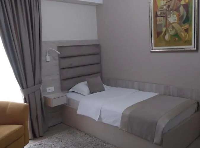 Hotel Holiday 4* Podgorica